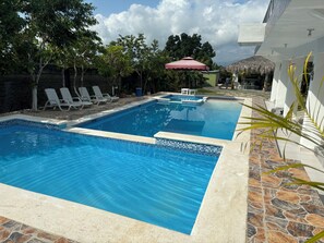 Udendørs pool