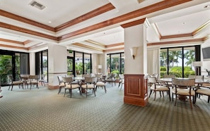 Dining - Beachfront 2BR, 2BA condo on Marco Island with pool, WiFi & full kitchen. (Marco Island)