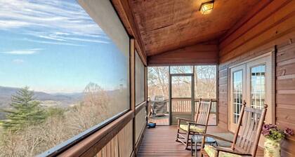 Nantahala Treehouse by Chatuge Home Concierge,<br>Mountian view, deck fire pit