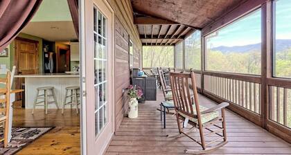 Nantahala Treehouse by Chatuge Home Concierge | Mountain Views · Deck Fire Pit