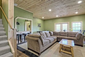 Smart TV, fireplace, offices