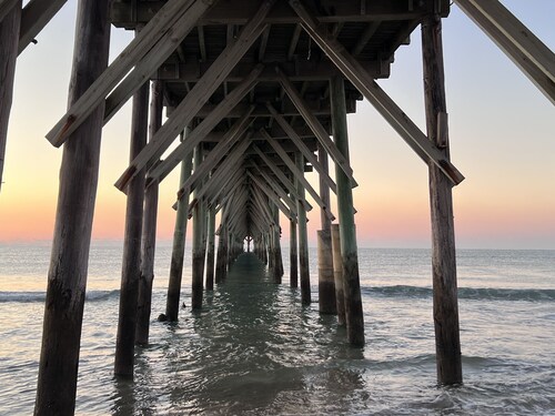 Mary's Place Oceanfront  5 beds 4 baths , community pool ,private hot tub