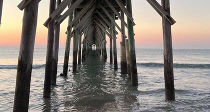 Mary's Place Oceanfront 5 beds 4 baths , community pool ,private hot tub