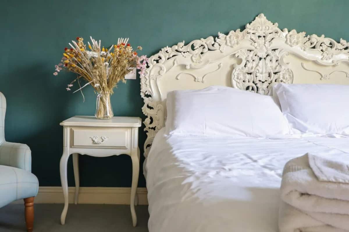 Luxury Double Room, Balcony, Mountain View | Premium bedding, blackout drapes, iron/ironing board, WiFi (free)