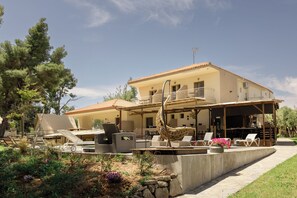 Exterior - Pefkon Suites (Kassandra)