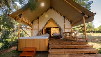 Premium Tent, Sea View | 1 bedroom, in-room safe, free WiFi