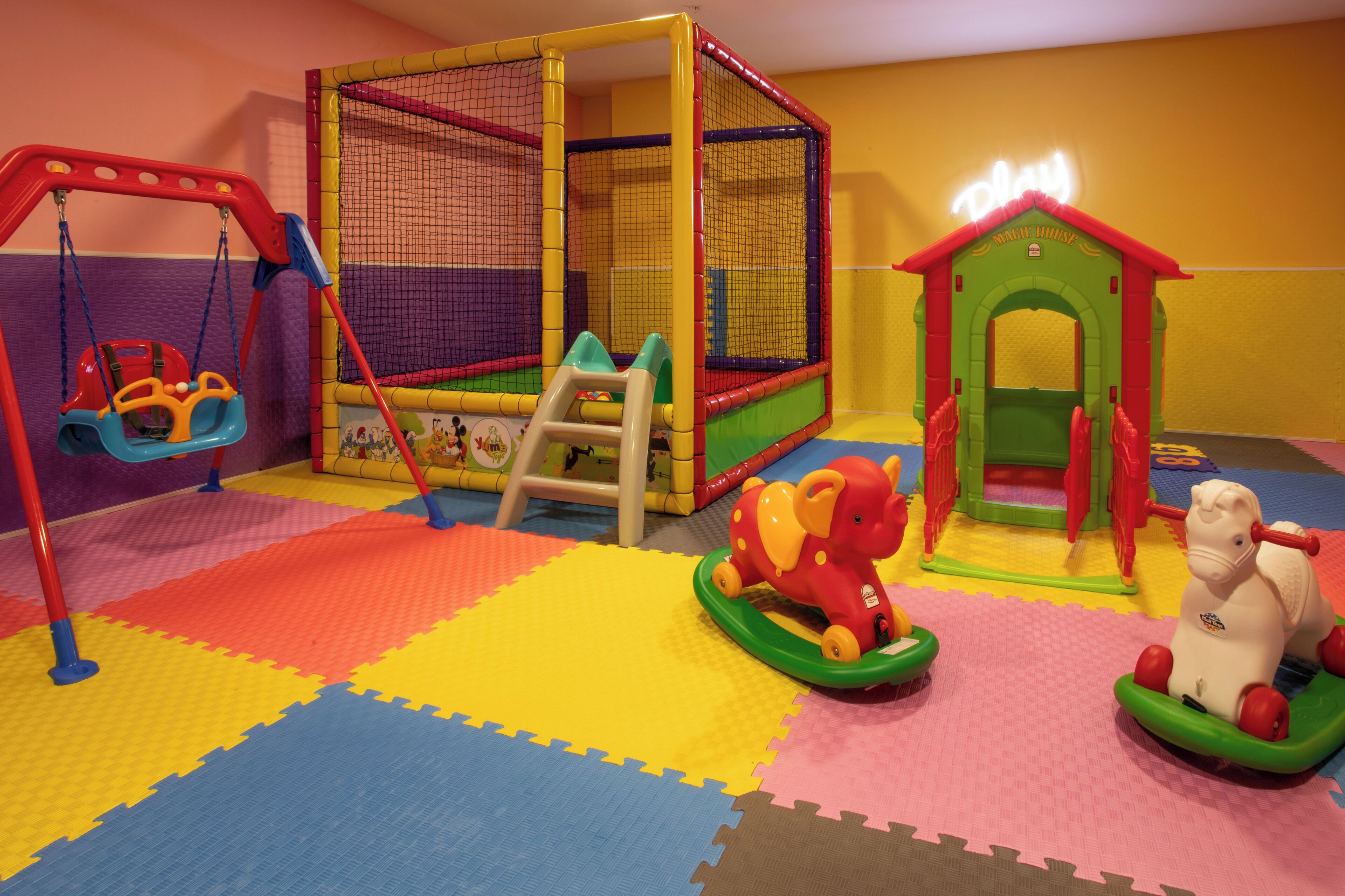 Foto - First Joy Hotel