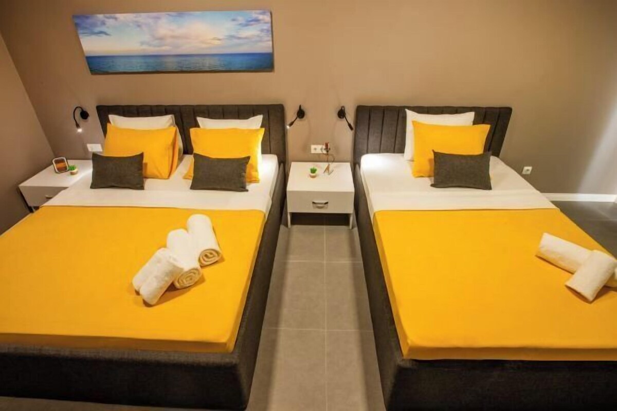 Ropa de cama de alta calidad y minibar 
