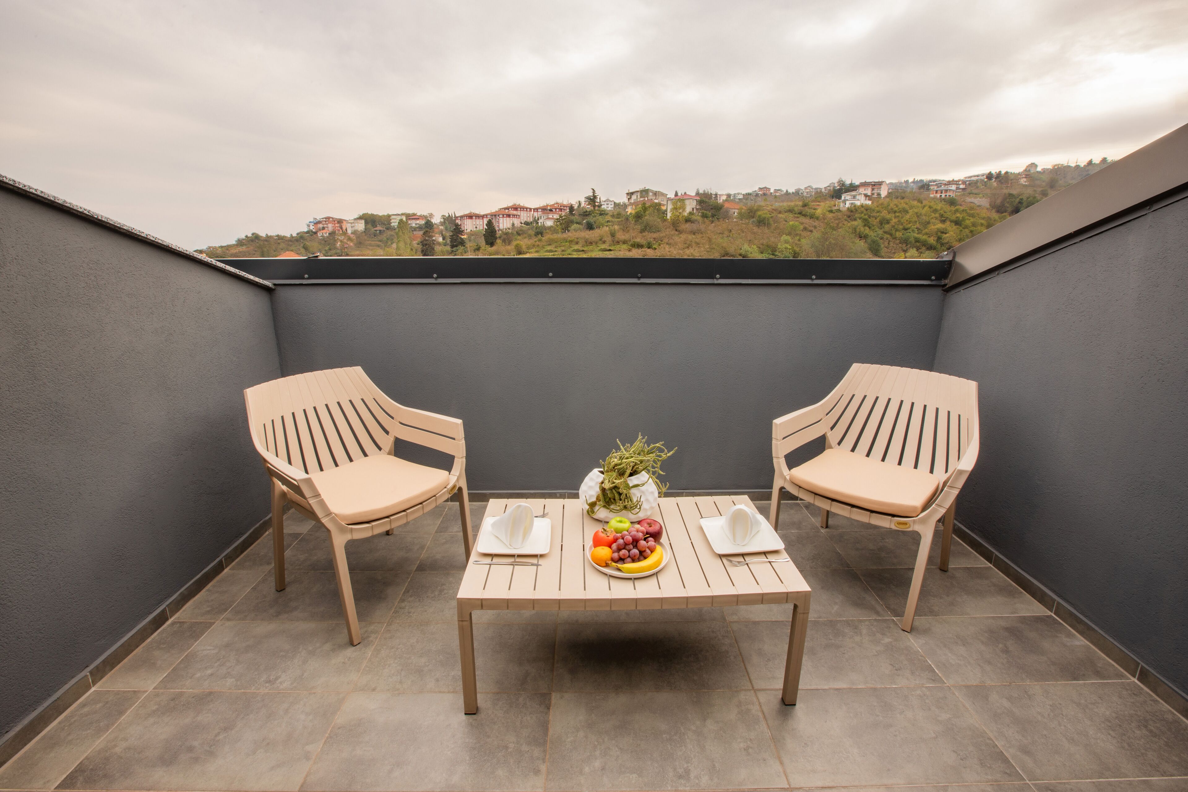 Standard-huone, 1 suuri parisänky, terassi, merinäköala | Näkymä parvekkeelta