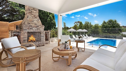 Burrawang House - luxurious, immaculately presented country retreat