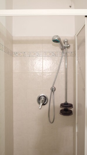 Shower, hair dryer, bidet, towels - Florence historic center (Firenze)