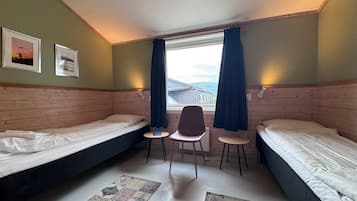 Basic Twin Room | Free WiFi, bed sheets