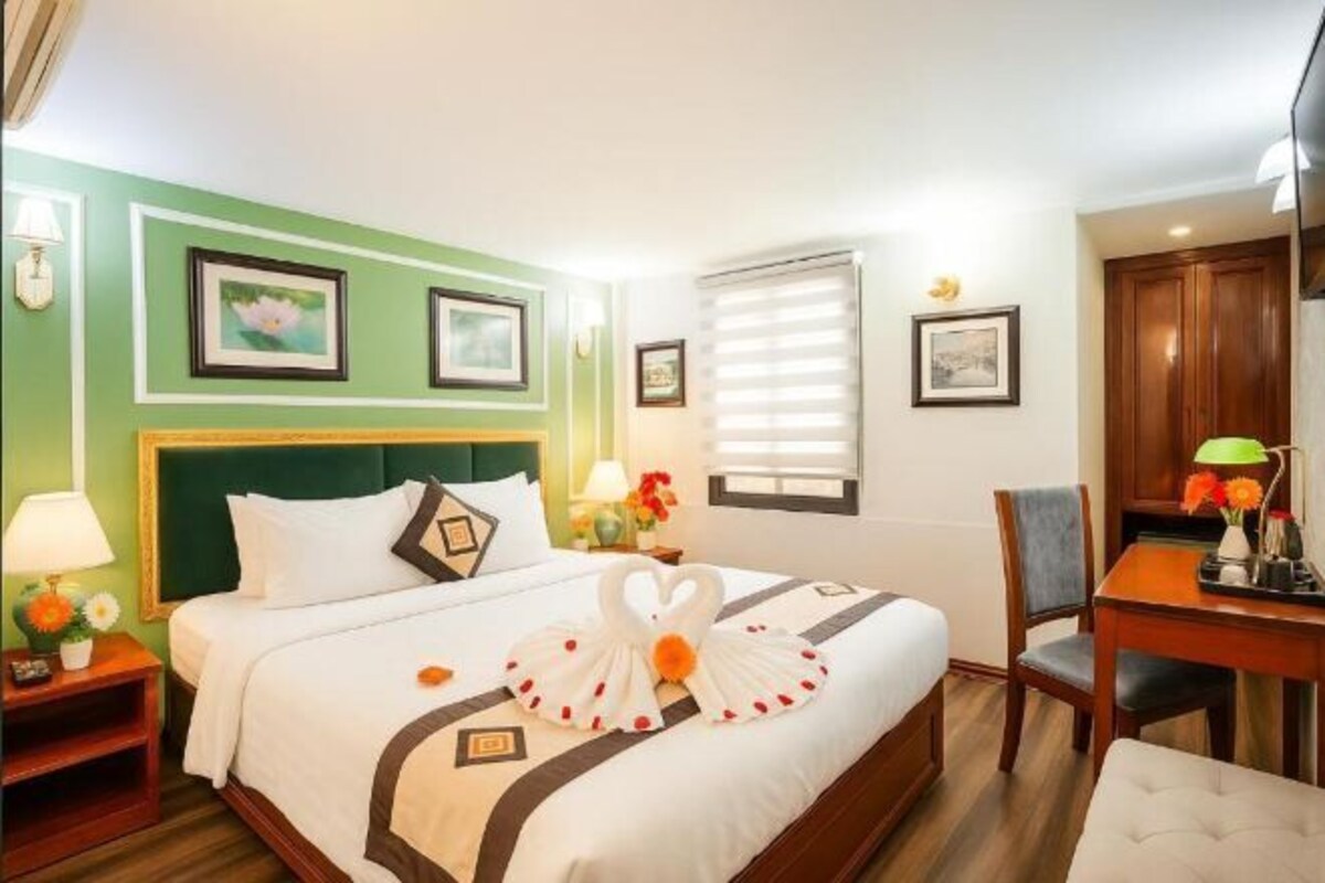 Premium bedding, down comforters, memory foam beds, minibar
