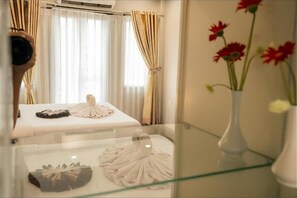 1 bedroom, premium bedding, down duvets, memory-foam beds