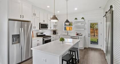 DerbyGrove: Newly Renovated & Near Derby