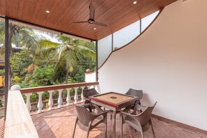 Villa Majestueuse | Vue depuis le balcon