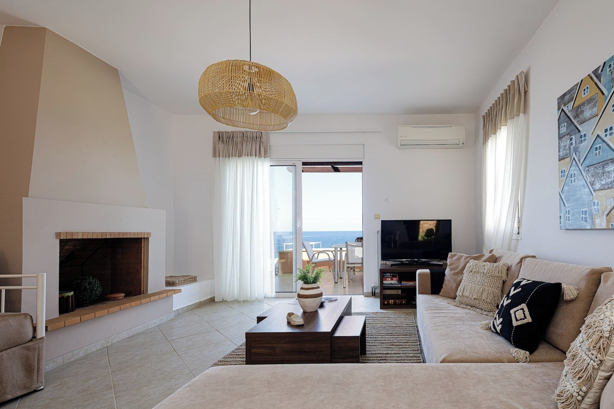 TV, fireplace, table tennis