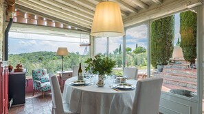 تناول الطعام