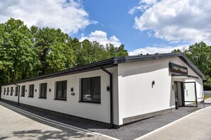 Exterior - Sport Rooms Spała (Inowlodz)