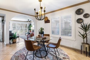 Dining - Cozy Ranch-Style Condo - A Ryson Property (Palm Springs)