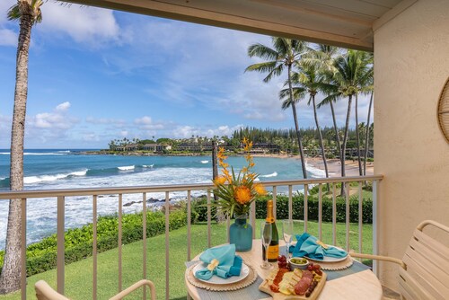 Luxury Oceanfront Studio at Napili Shores, Renovated|Direct Ocean Views | AC