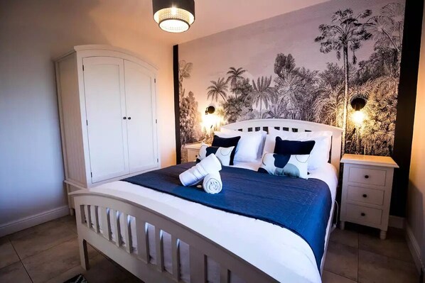 3 chambres, fer et planche à repasser, lit parapluie, Wi-Fi