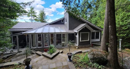 Seductive cottage with spa