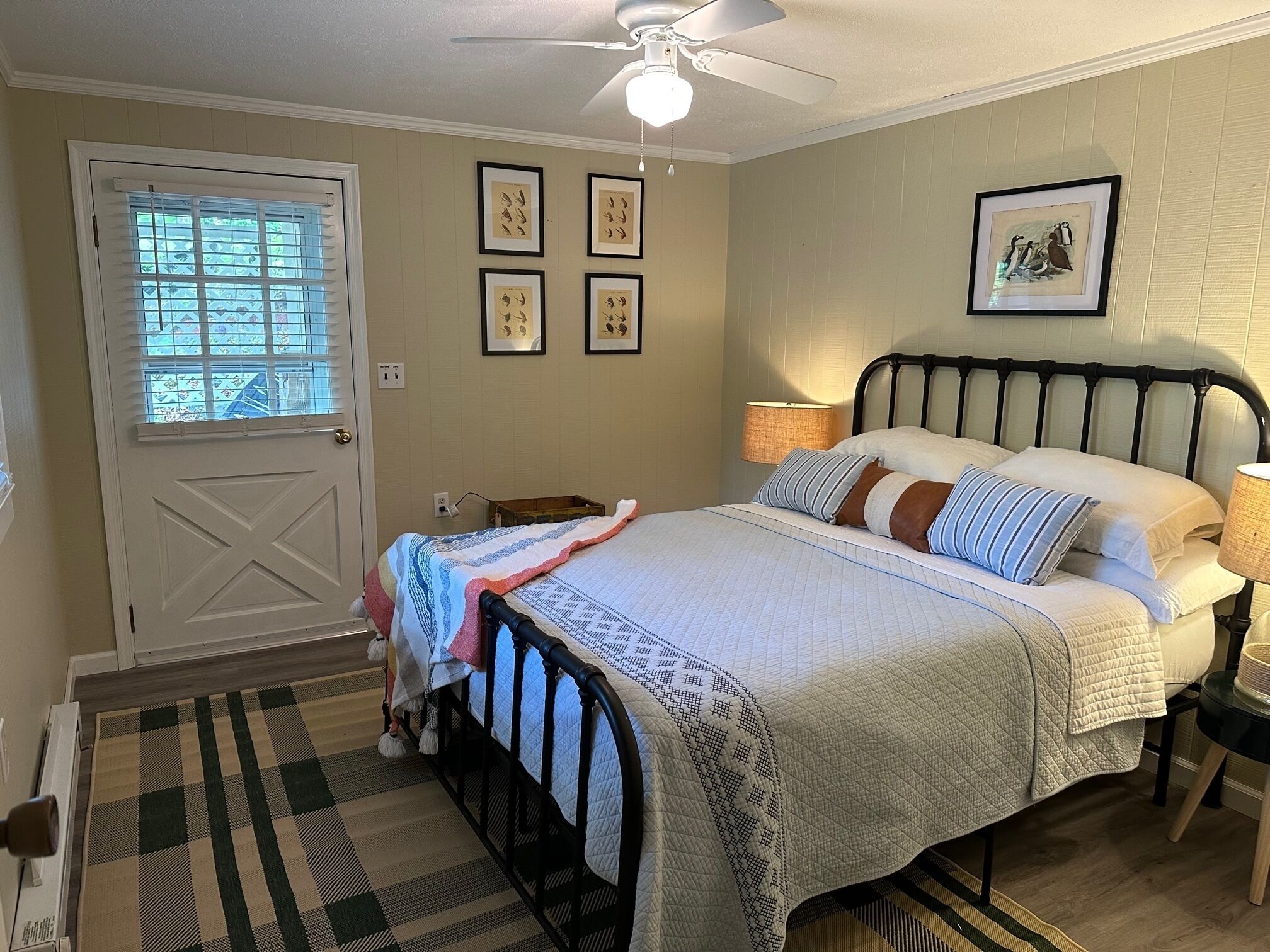 2 bedrooms, bed sheets