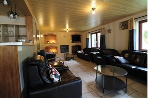 Living area - Quiet corner (Manhay)