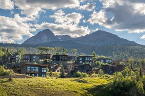 Exterior - Moonlight Ridge - Private Hot Tub, Sleeps 10 - 7 beds! (Silverthorne)