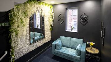 Sala de estar en el lobby