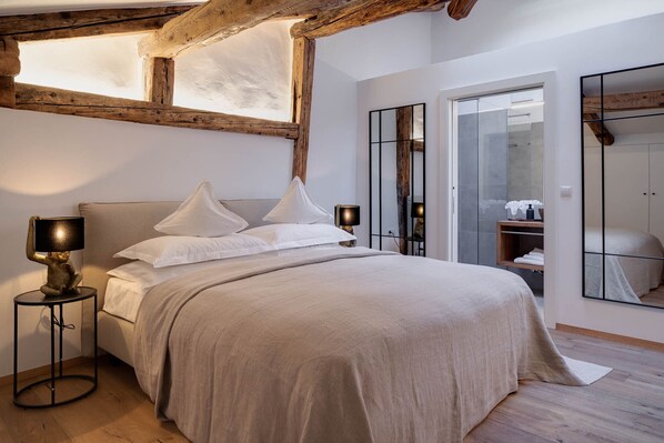 1 bedroom, free WiFi, bed sheets - NEW! Penthouse with terrace Attica 54 (Meran)