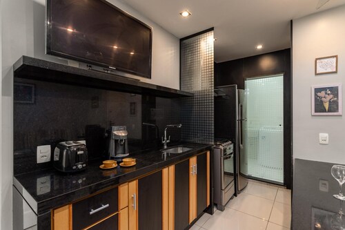 4 Minutes From Copacabana Beach Jn301