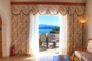 Apartment - Alexandra Bay Front in (Corfu)