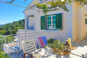 Apartment - Alexandra Bay Front in (Corfu)