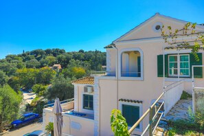 Apartment - Alexandra Bay Front in (Corfu)