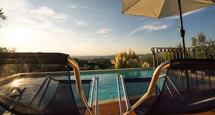 Independent Portion of Luxury Villa with Pool close to Assisi