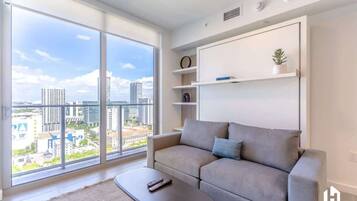 Televisión y oficina