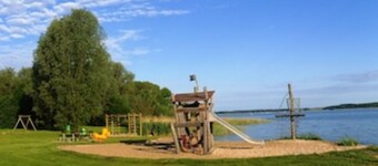 120 meters to the lake - vacation apartment with top equipment