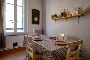 Dining - My carcassonne roof •Hypercenter •Terrace •Seen (Carcassonne)