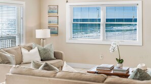 Smart-TV, DVD-Player, Stereoanlage