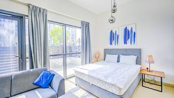 Studio (Apartment) | Coffres-forts dans les chambres, bureau