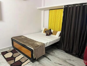 2 Schlafzimmer, Schreibtisch, WLAN, Bettwäsche