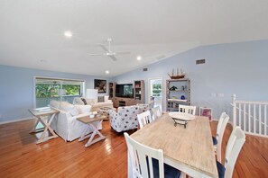 Smart TV - Jensen Beach Family Pool Home (Jensen Beach)