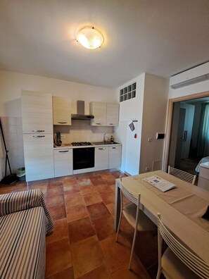 Chambre Familiale | Coin séjour