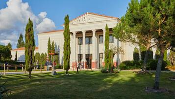 Quarto família (2 Days | 1 Night STAY with Cinescenie) | Fachada da propriedade