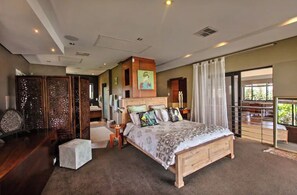 3 bedrooms, in-room safe, free WiFi, bed sheets