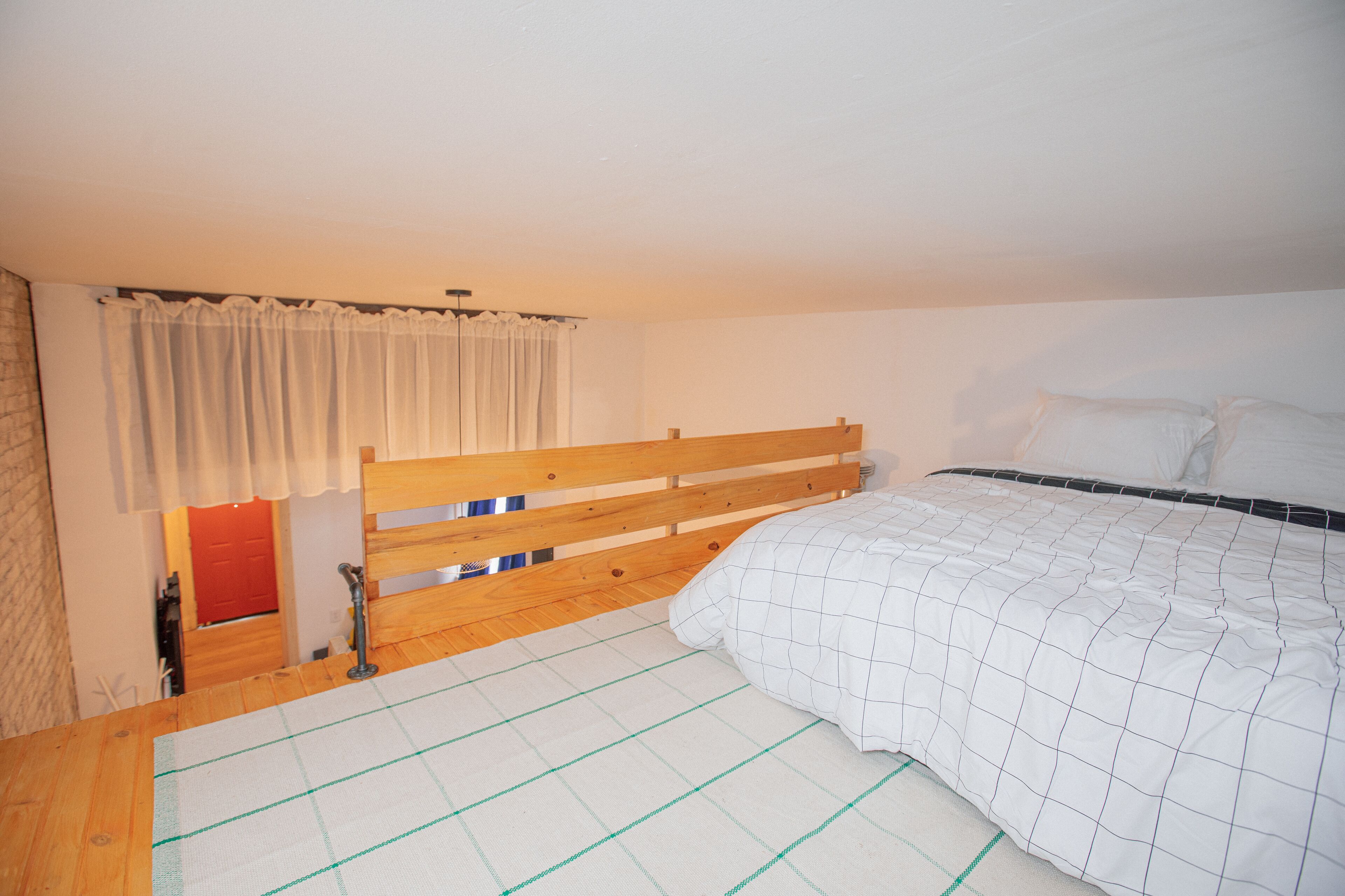 1 habitación, escritorio, tabla de planchar con plancha y wifi gratis 