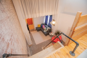 Smart TV - Tiny Cottage - Big Loft (St. Louis)