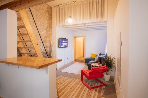 Tiny Cottage - Big Loft